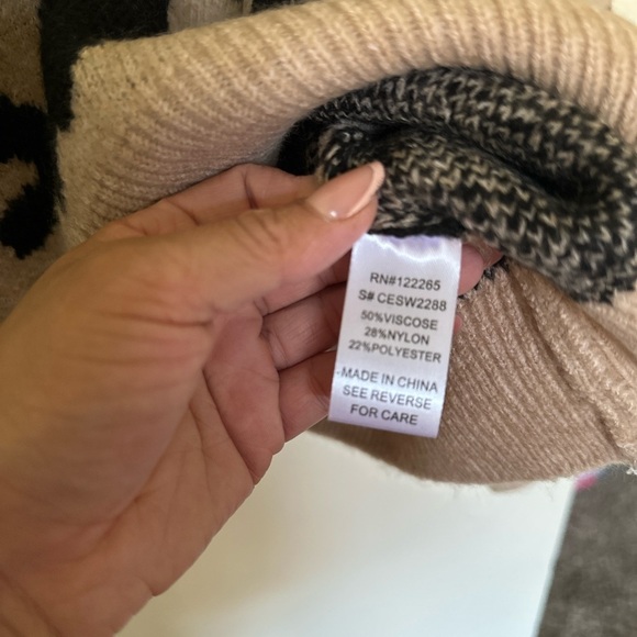 Adora | Sweater Womens | Sz Small | Leopard Print | Fall - Picture 4 of 5